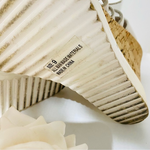 Qupid Happa Women's Wedge Platform Heels White Sandals, Size 9.0 NWOT - Picture 11 of 14